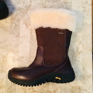 UGG BOOTS